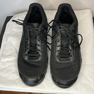 Reebox Men’s Zigtech Athletic Shoes, Black, Size 11